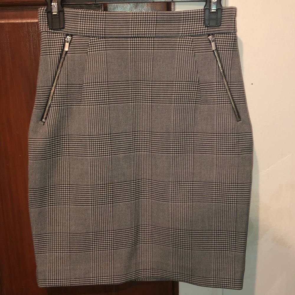 H&M skirt with black and white checker print